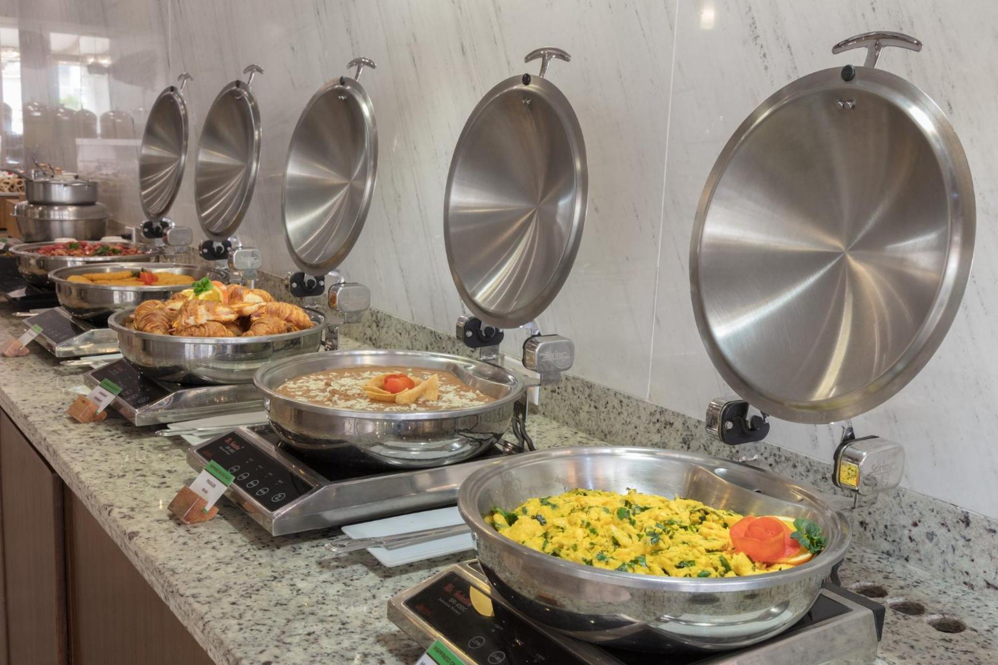 Voco Saltillo Suites By Ihg Екстер'єр фото