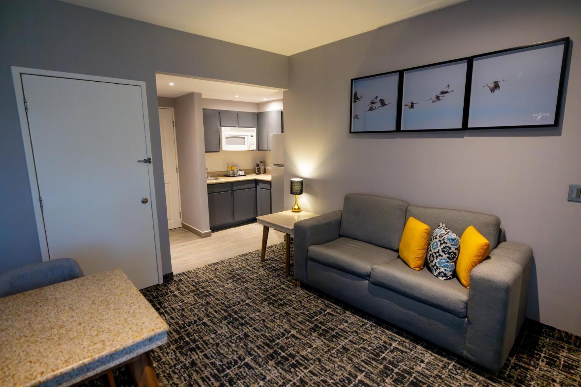 Voco Saltillo Suites By Ihg Екстер'єр фото