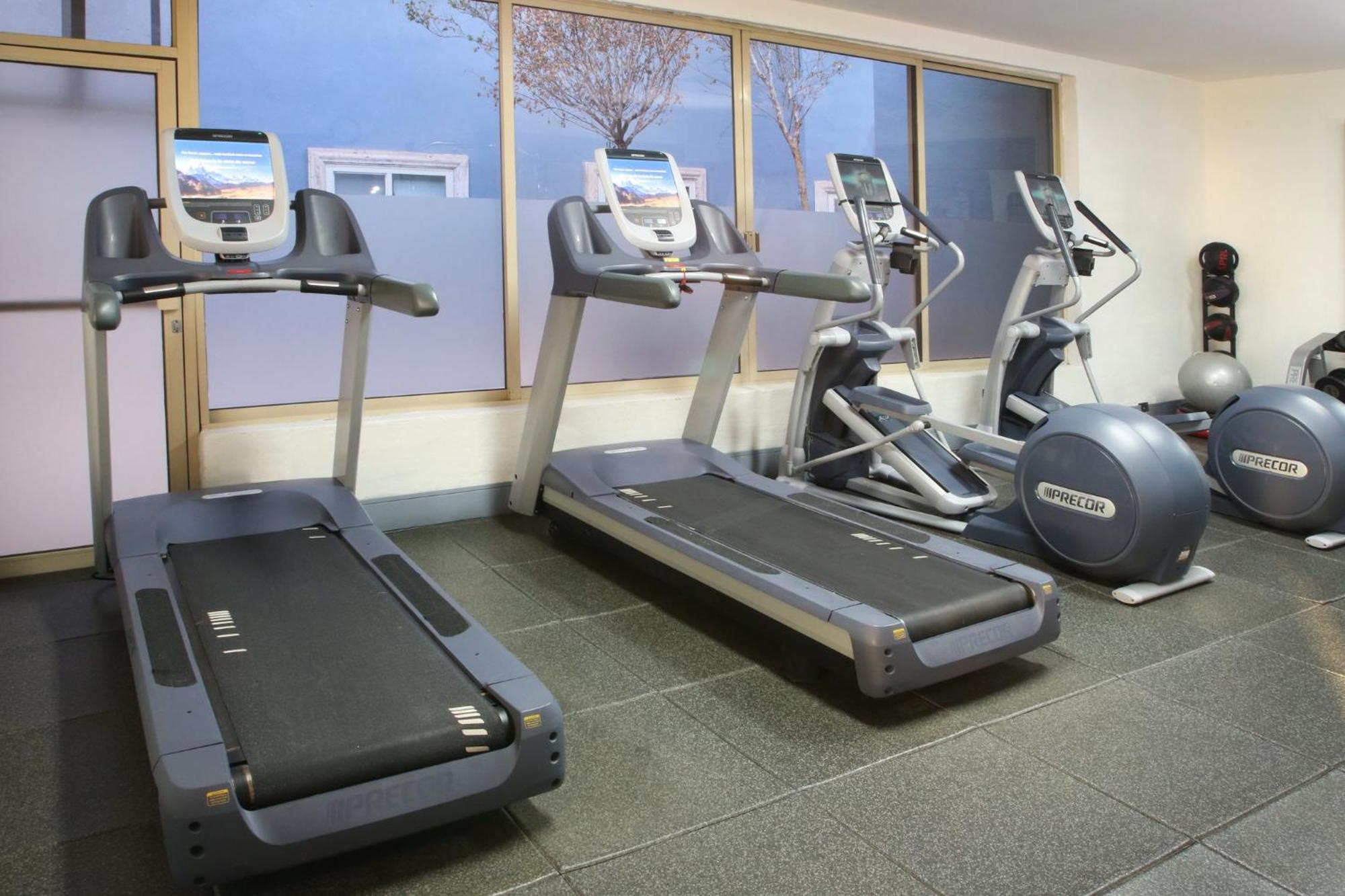Voco Saltillo Suites By Ihg Екстер'єр фото