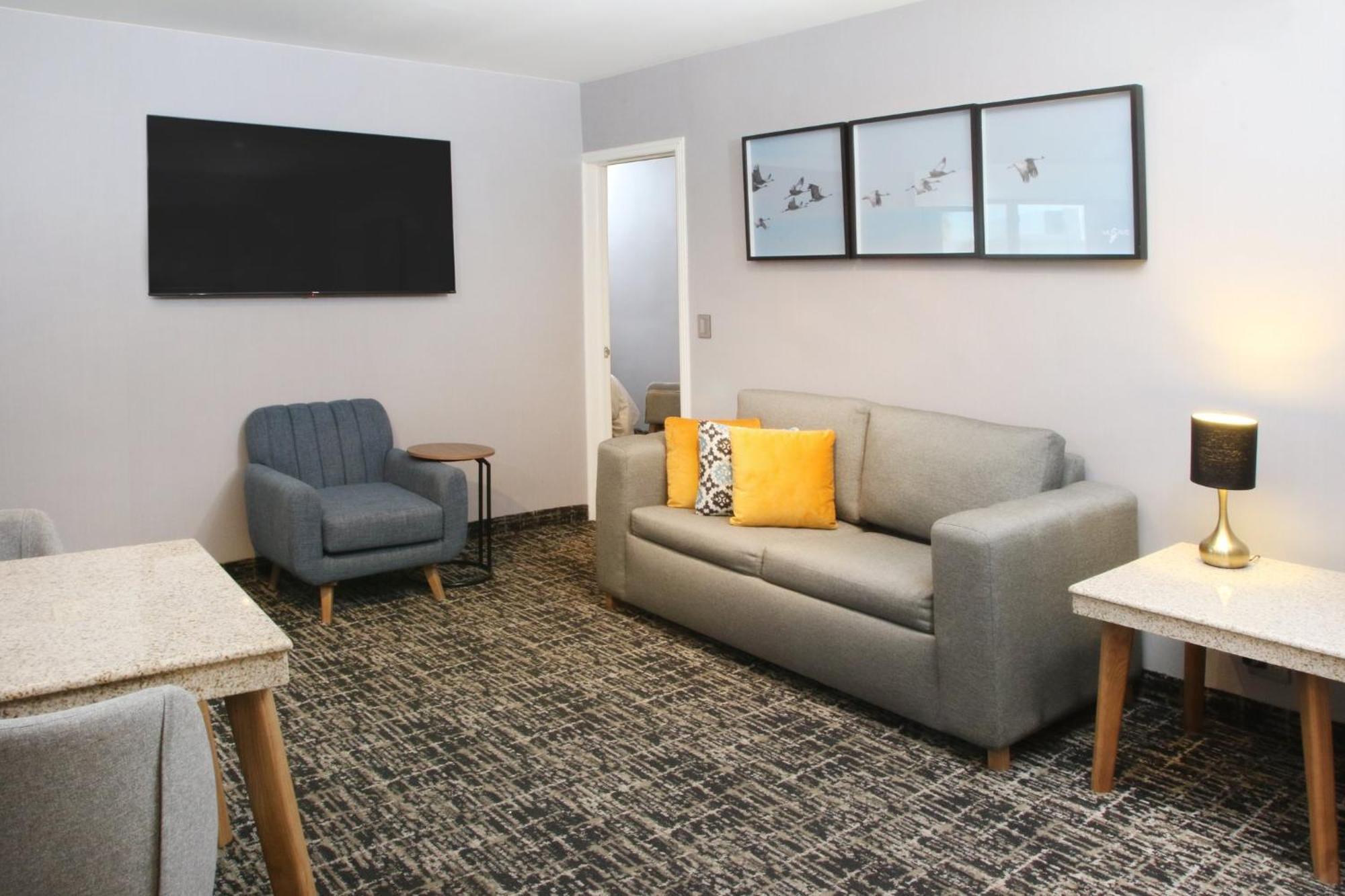 Voco Saltillo Suites By Ihg Екстер'єр фото