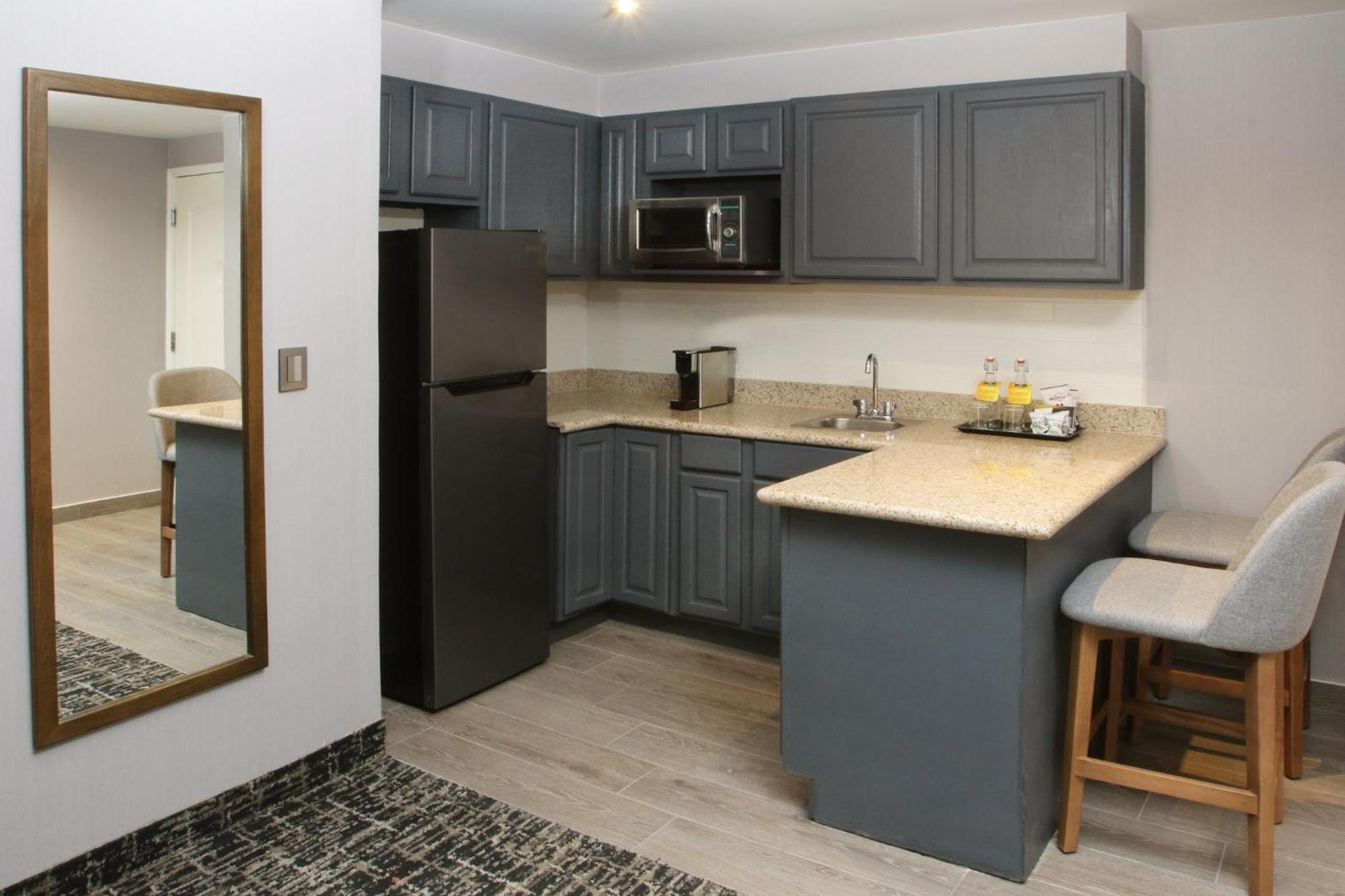 Voco Saltillo Suites By Ihg Екстер'єр фото