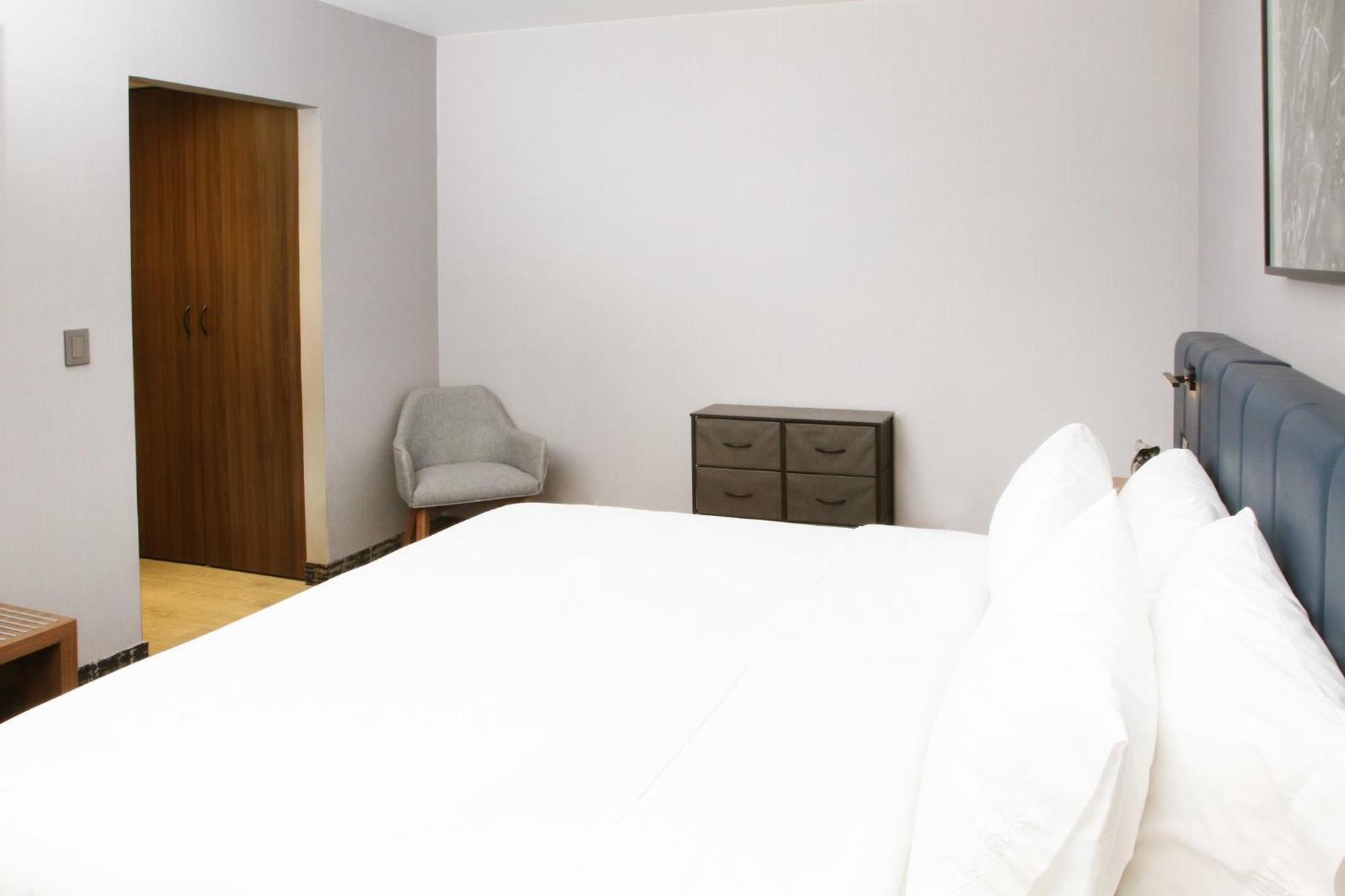 Voco Saltillo Suites By Ihg Екстер'єр фото